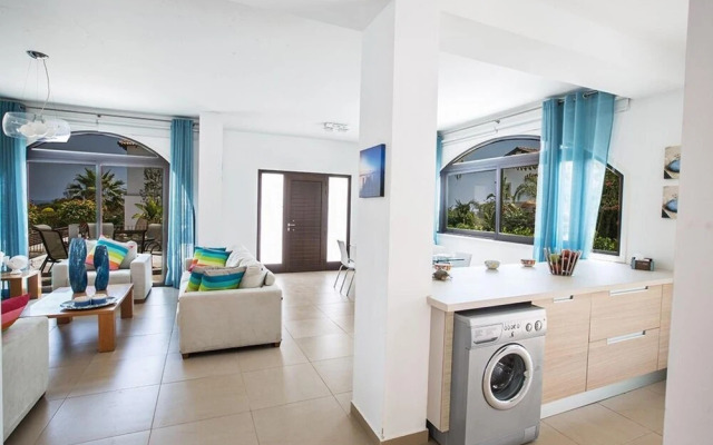 Villa Shona AQ Agv19