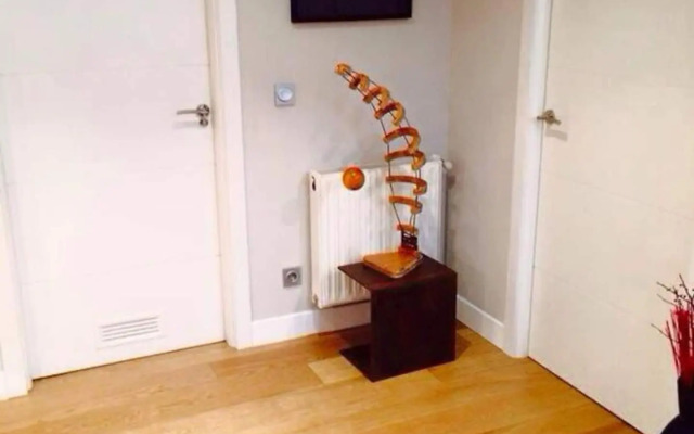 Piso moderno, céntrico y con garaje gratis