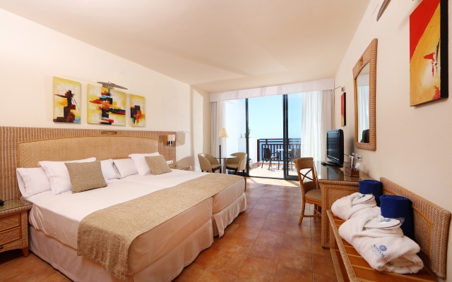 Sandos Papagayo Hotel