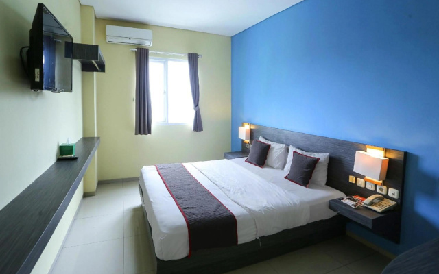 Super Oyo Townhouse Oak Hotel Fiducia Pondok Gede – Guest Rooms – Jakarta