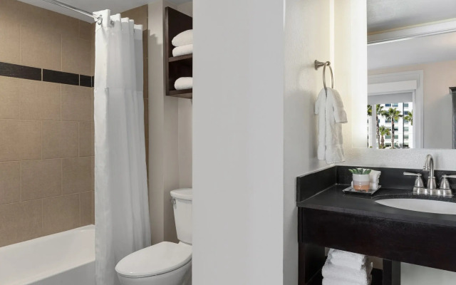 Peacock Suites