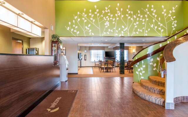 Sleep Inn & Suites Oregon - Toledo