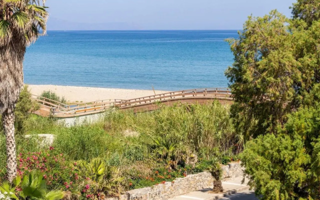 Sun Beach Apartment in Chania 15