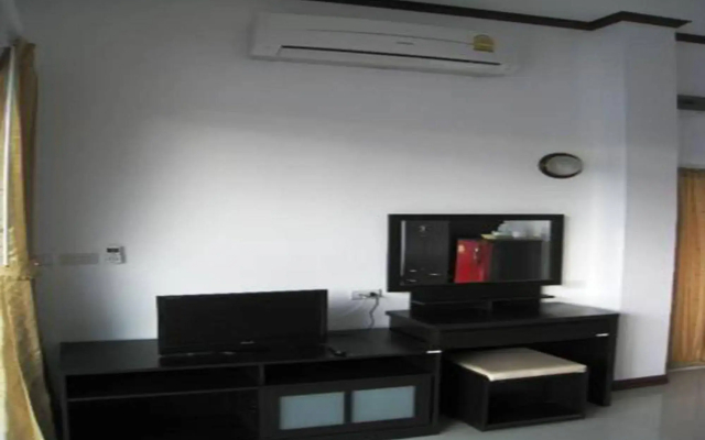 OYO 918 Kachapol Hotel