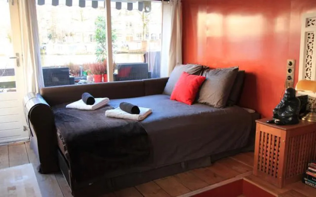 Amsterdam Houseboat Lady Luck