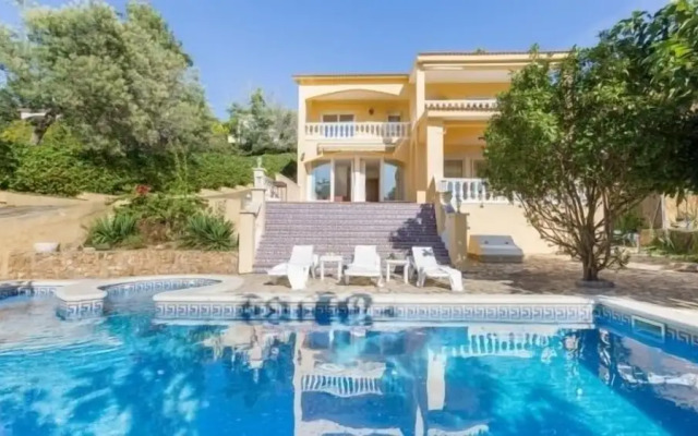 Villa Cora
