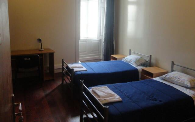 Be Coimbra Hostels