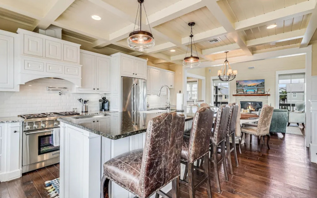 Seaside Shanty 125 SE