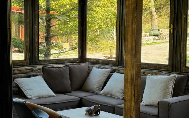 Muntenia Inn Apartments & Suites