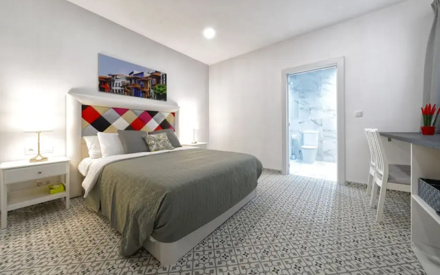 CASA VERDE Comfortable Air-Conditioned