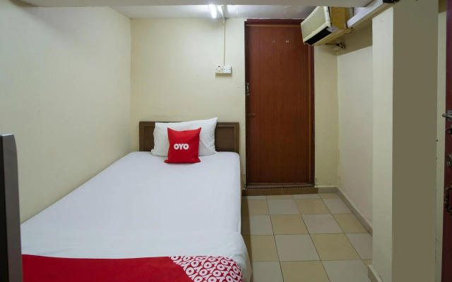 SPOT ON 90137 Casavilla Hotel Pudu