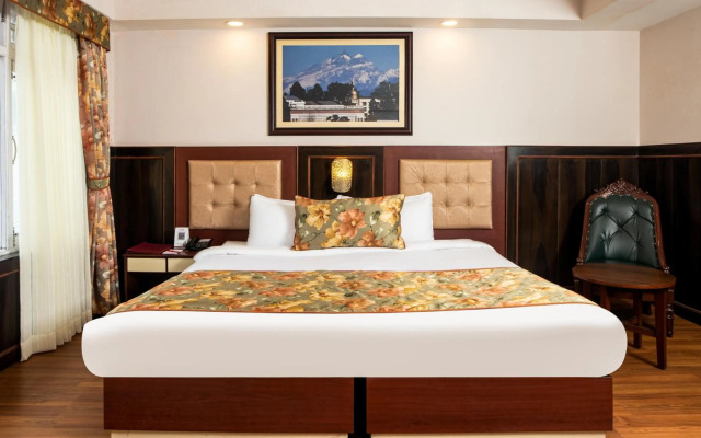 Summit Oakden Resort Mall Road