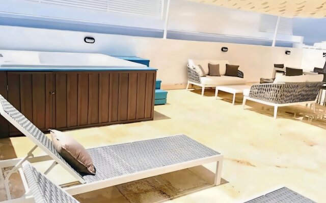 Luxury Penthouse 336 Cana Rock Condos 🎸- Golf View and Infinity Pool