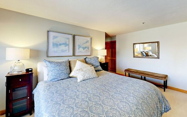 1585 Empire Avenue Condo Unit 303