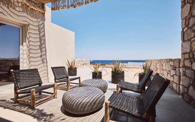 Serenity Suite Milos