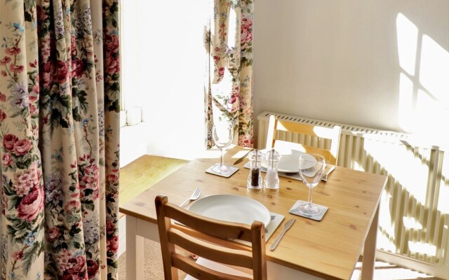 Flat 1, Camelford