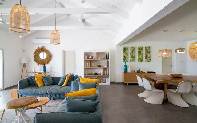 Alizee by Island Properties Online