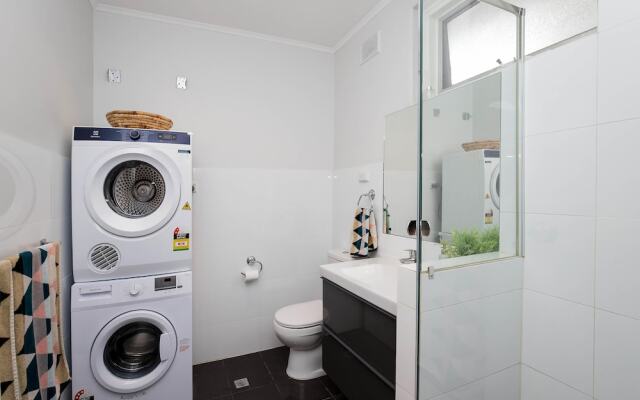 Nth Adelaide Studio Apt With Reverse Cycle Aircon