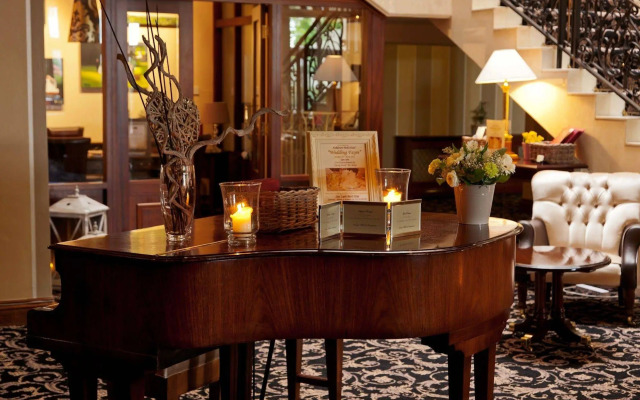 Ashdown Park Hotel