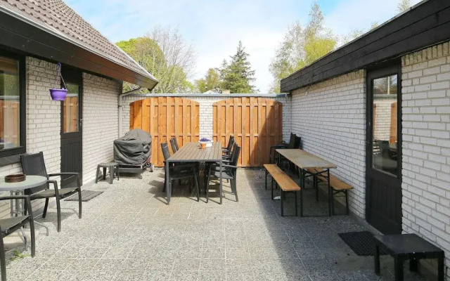 12 Person Holiday Home in Vaeggerlose