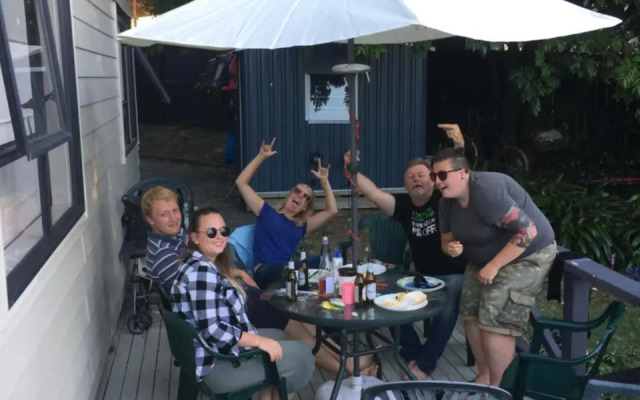 Kiwi Hosts