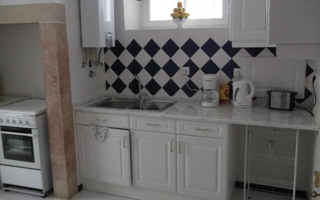 Angola Top Floor 6 Bedrooms