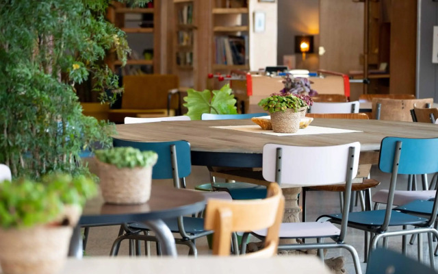 Greet Hotel Rennes Pace