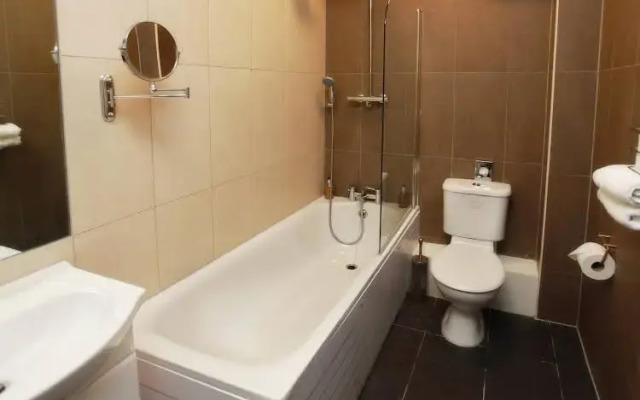 Maitrise Suites Apartment Hotel