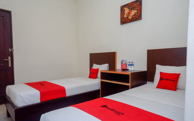 RedDoorz Syariah @ Namira Hotel