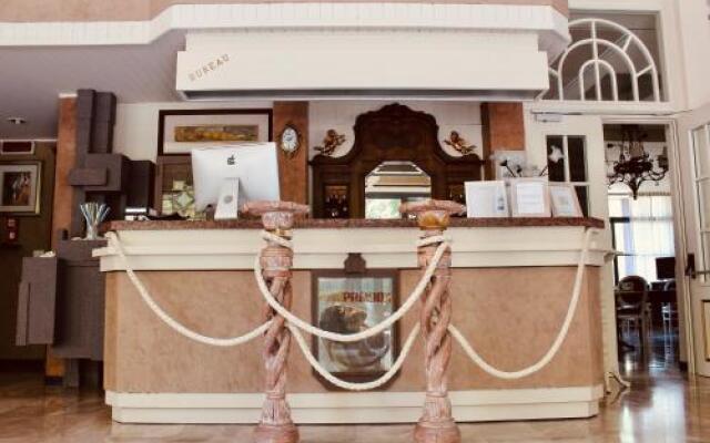 Hotel Pandos