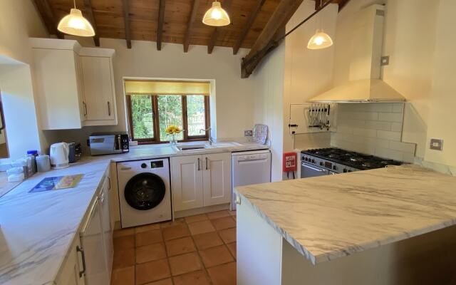 Brundish, Suffolk Barn, 2 Bed Idyllic 6 Acres