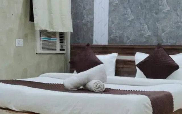 OYO 9134 Hotel Mahaveer International