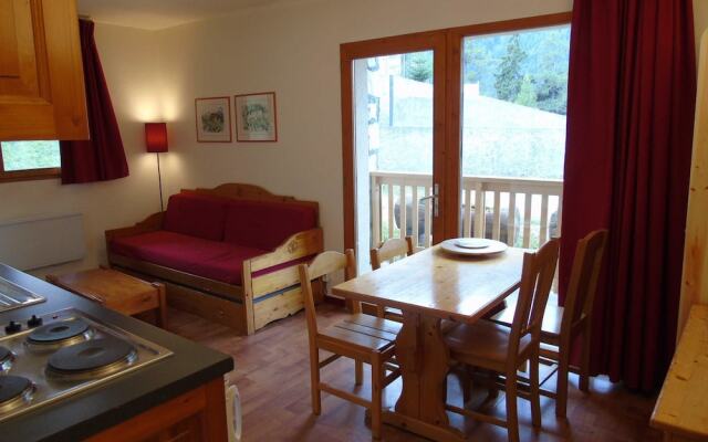 Lou Services Apartment CB3 LSI 001