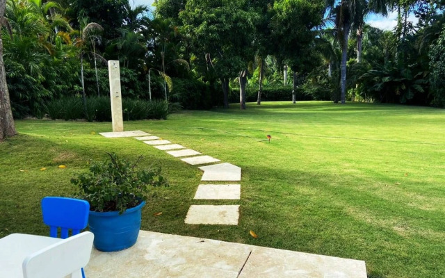 Seasideserenity - Luxury Villa Steps From The Beach