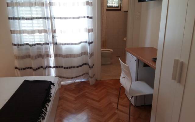 Spacious Room Near Beach,w. Private Bathroom