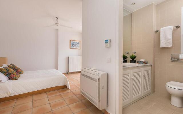 Villa Piedra Del Mar Beachfront by Villa2be