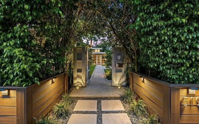 Wilton Manors Stunning Gated Oasis