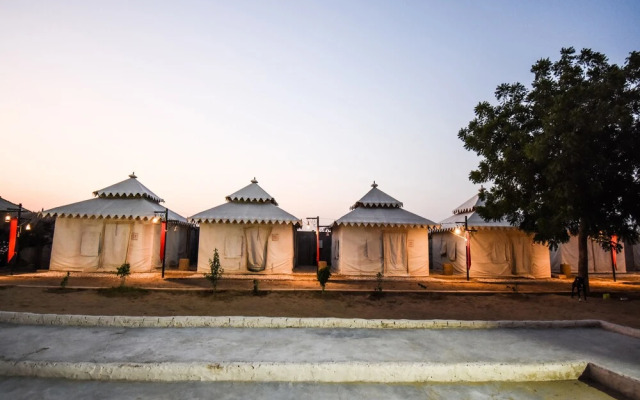 OYO 23680 Kabila Camps