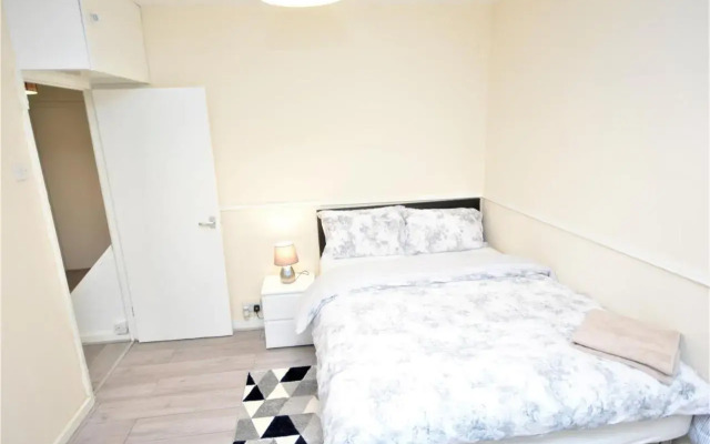 London Zone 1, 3bedroom Maisonette with a view