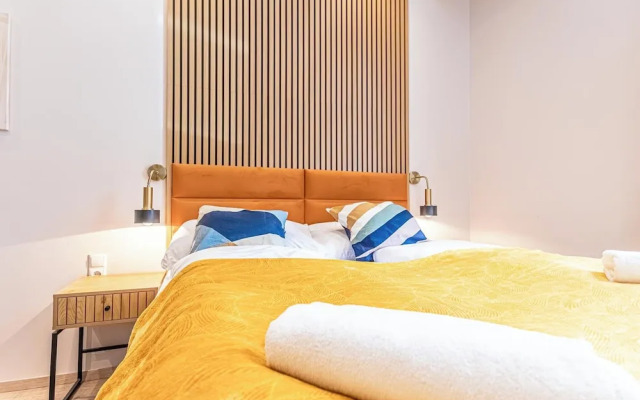 4BR Apt. for Groups 6-Min to Stadthalle