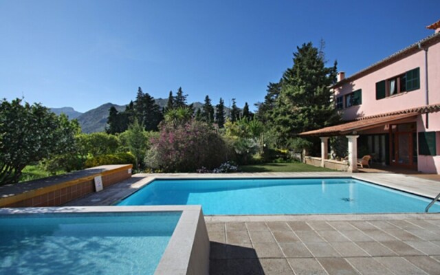 Villa - 8 Bedrooms with Pool and WiFi - 103182