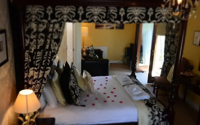 Riverside Barn Guest House
