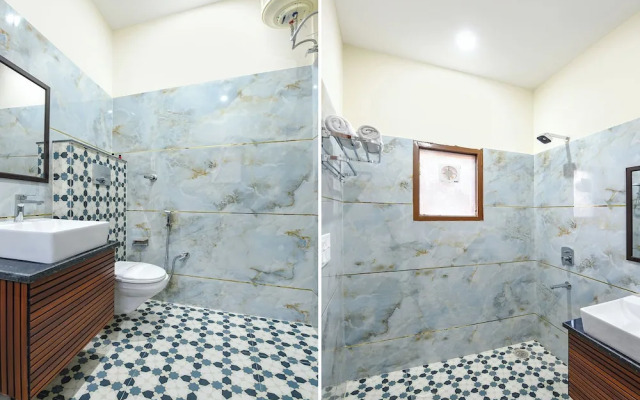 Fabhotel Regal
