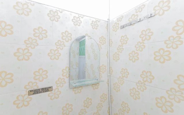 RedDoorz Syariah near Universitas Jember