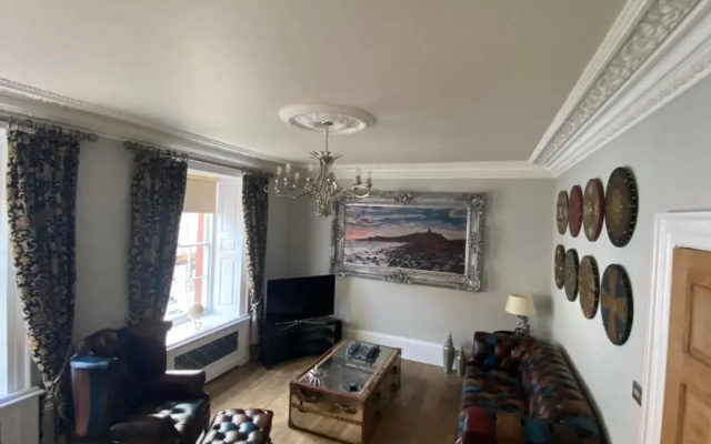 Clan Young Suite