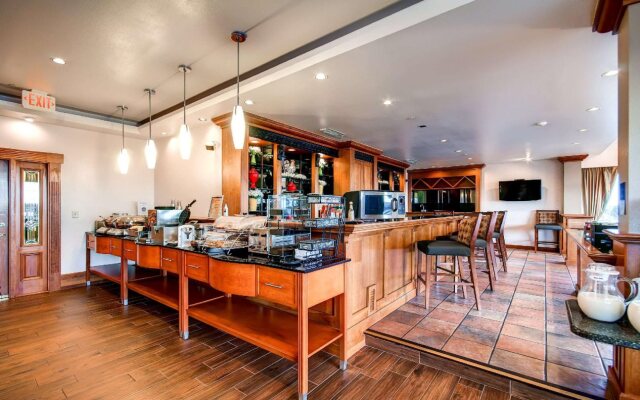 Best Western Plus Plaza Hotel