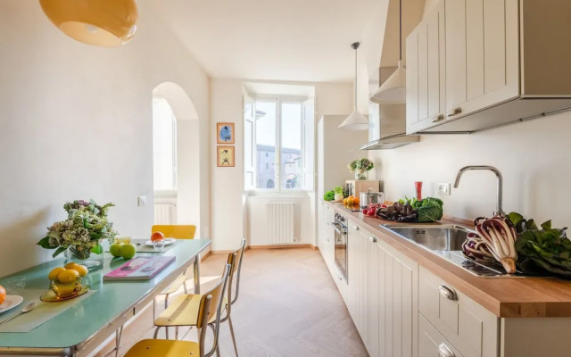 Casa Dante in Lucca With 3 Bedrooms and 2 Bathrooms