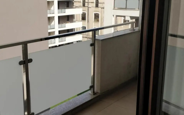Queen Elizabeth, Ultracentral, Free Parking & AC