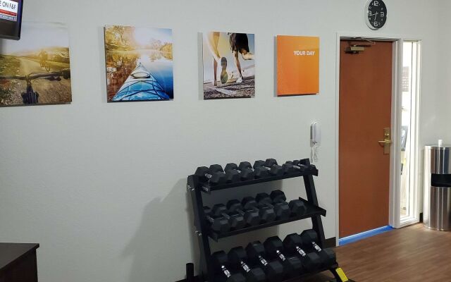 Comfort Inn & Suites Decatur - Forsyth