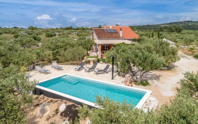 Casa del Sole CFH in Sutivan